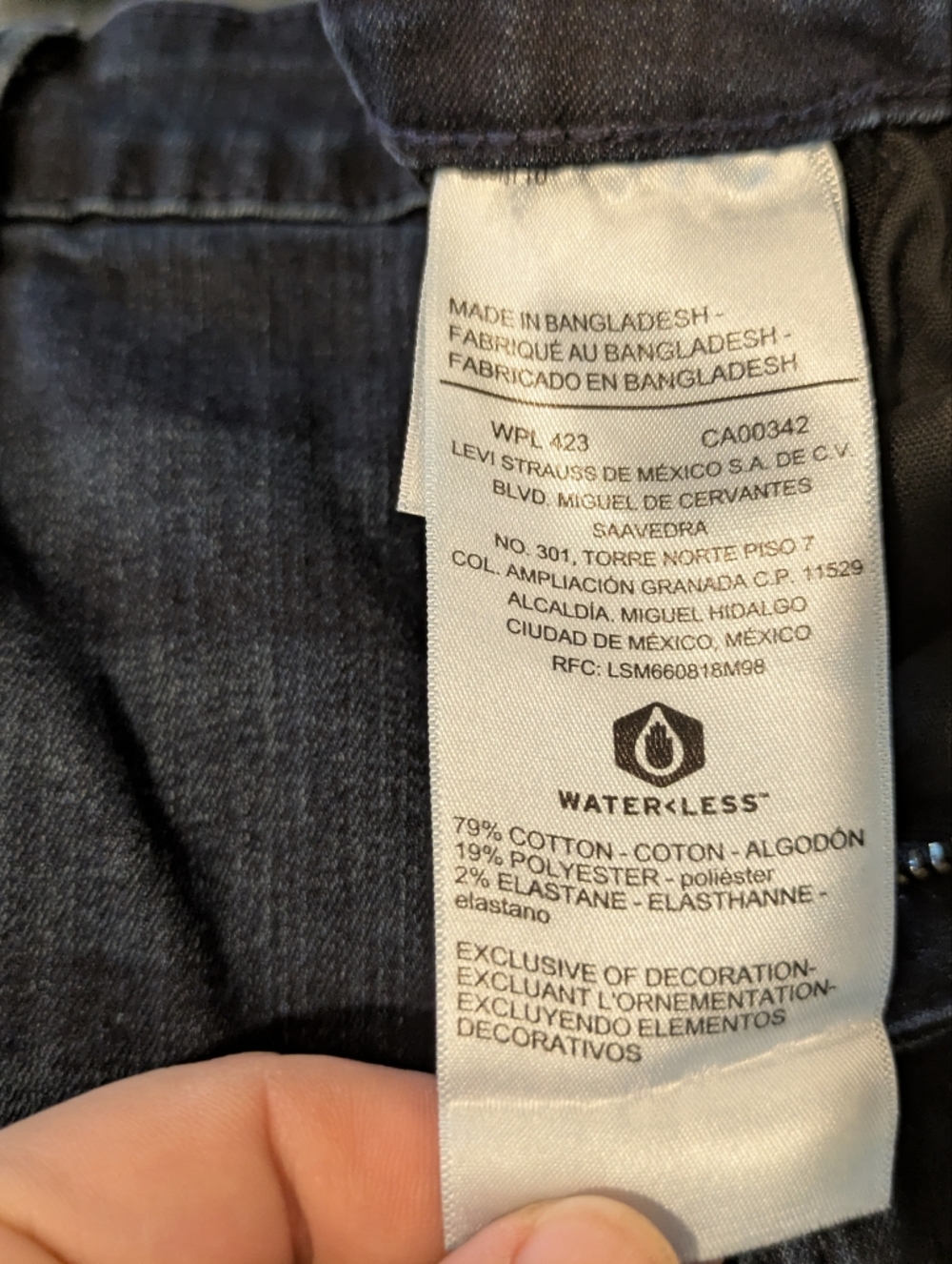 Denizen from Levi's Women's Skinny Jeans in Dark Wash - Picture 6 of 11